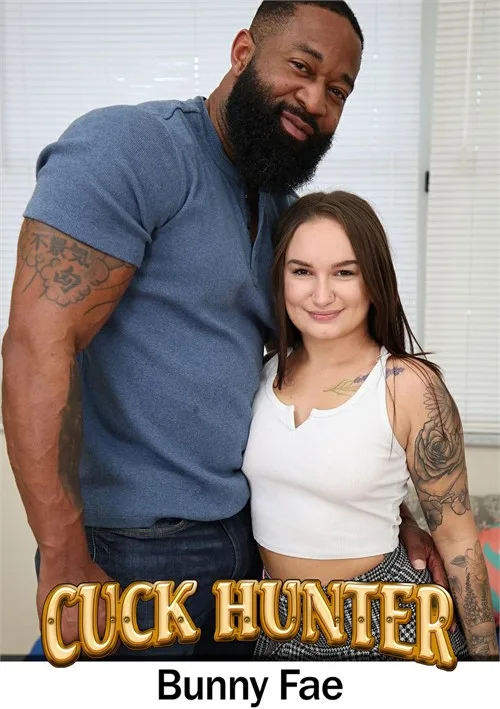 Bunny Fae, una guapa novia adolescente tatuada, se monta en la polla negra de su profesor particular